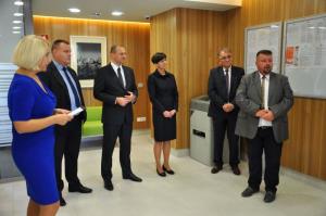 NLB ob otvoritvi svoje prenovljene poslovalnice v Grosupljem OŠ Šmarje - Sap izročil donacijo v višini 4.500 evrov 9